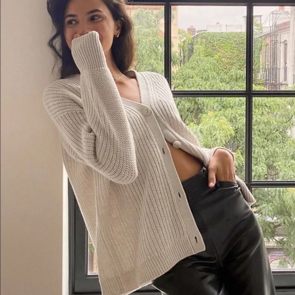 Aritzia Wilfred knitted cardigan (green) - Picture 1 of 4